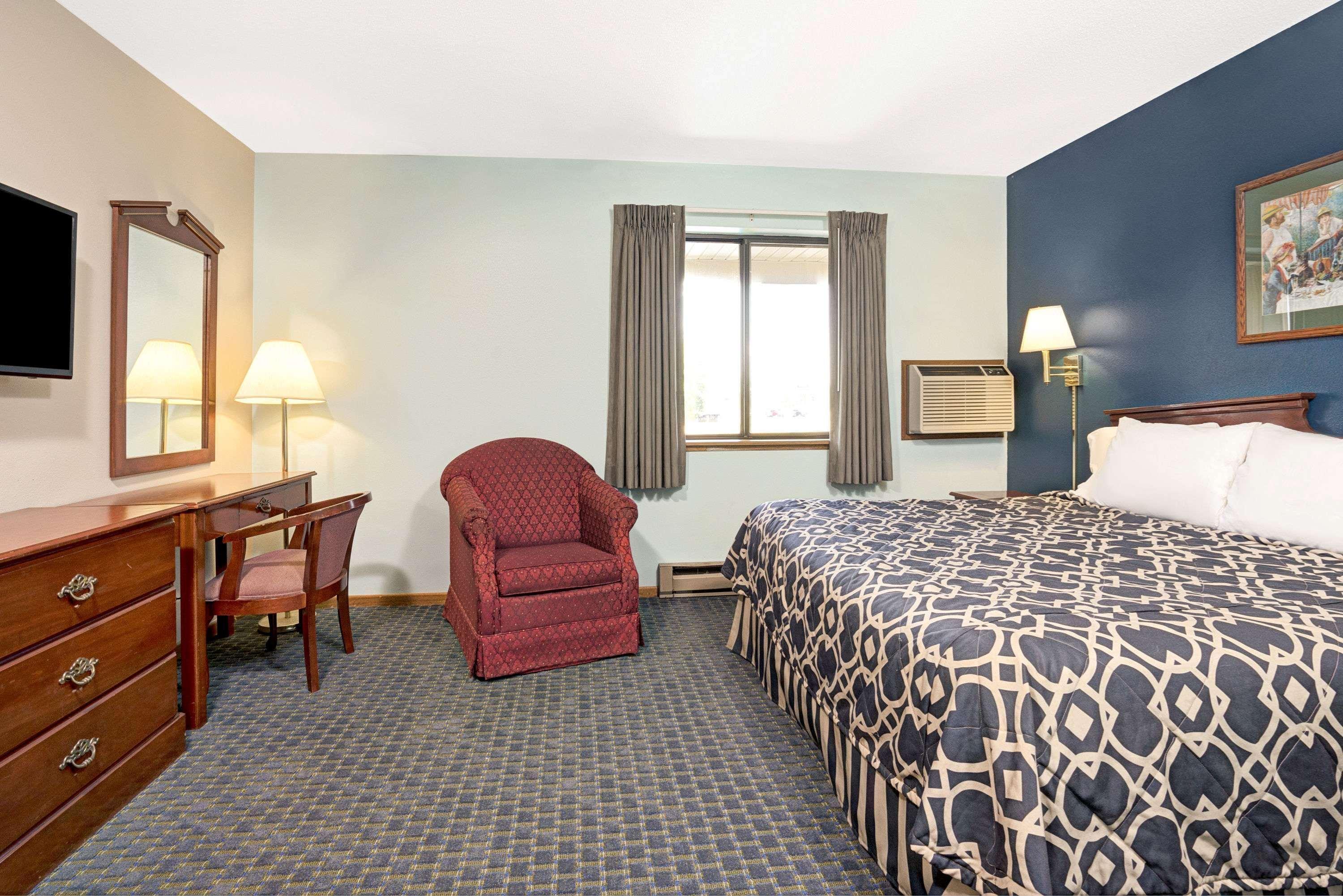 Super 8 By Wyndham Hudson Hotel Exterior foto