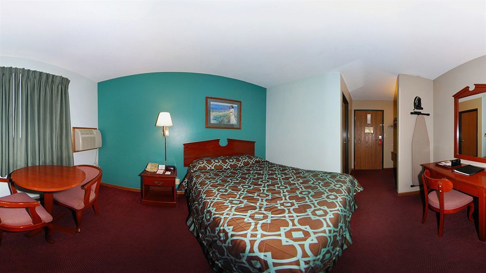 Super 8 By Wyndham Hudson Hotel Exterior foto